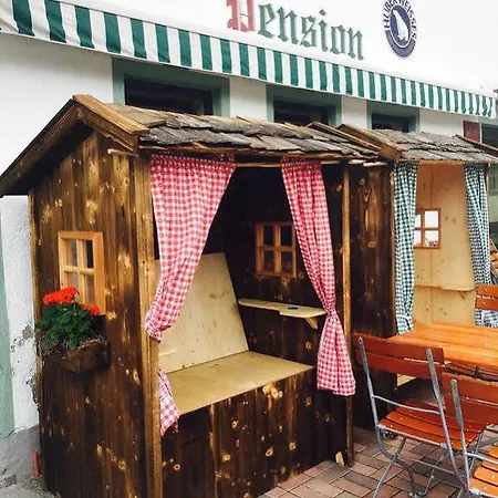 Am Hopfengarten 3* Аттенкирхен